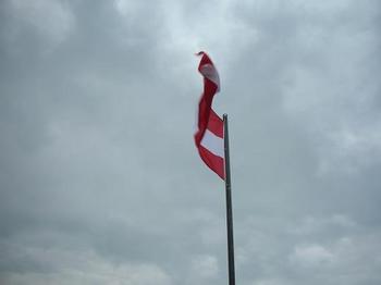 オーストリア旗.JPG